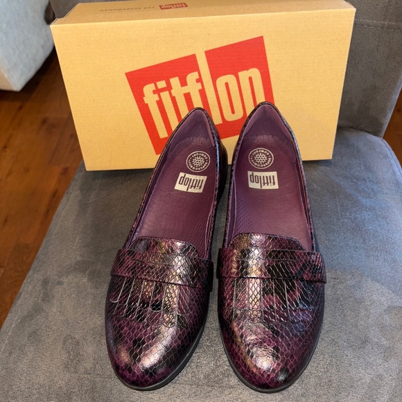 Women’s Fitflop Fringey Sneaker Loafer Deep Plum Size 8 ( 39) - Picture 2 of 6
